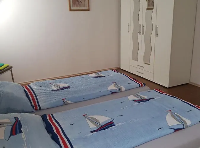 Apartment Am Park 2 *